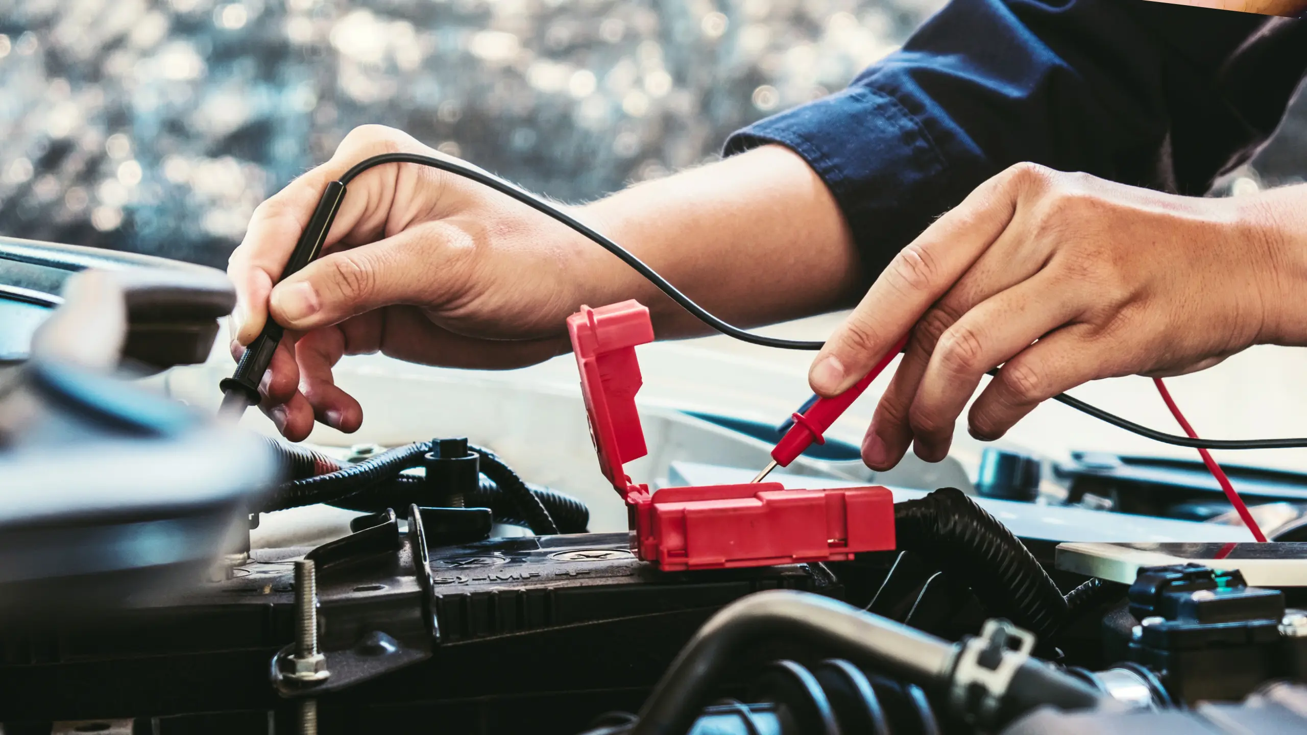 Test batteria auto con diagnostica professionale
