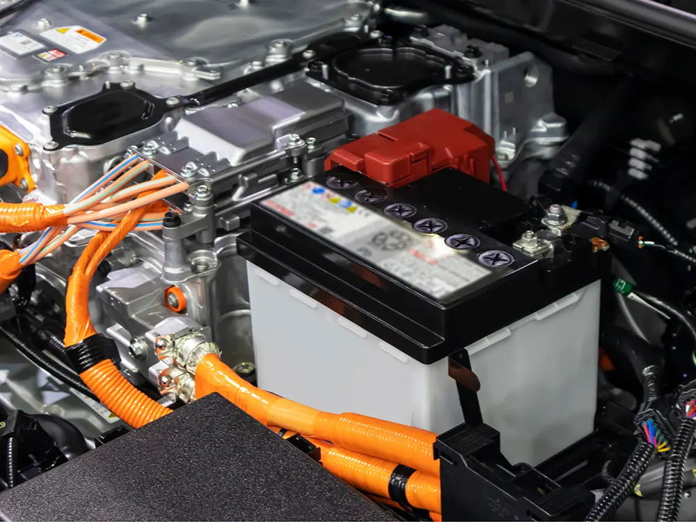 Batterie auto e moto a Piacenza con installazione professionale